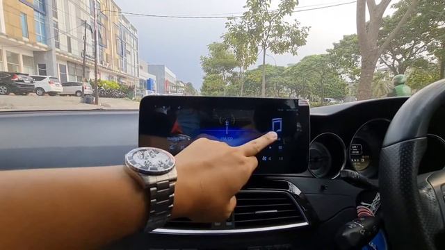 INSTALASI MONITOR ANDROID & KAMERA MUNDUR MERCEDES BENZ C200 W204 смотреть онлайн