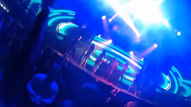 нг 2017 / утро Москвы 1 Января / кидались в охранников снежками / Паша Грачев влог смотреть онлайн