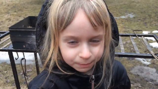 Ом ном ном! Жарю сосиски! смотреть онлайн