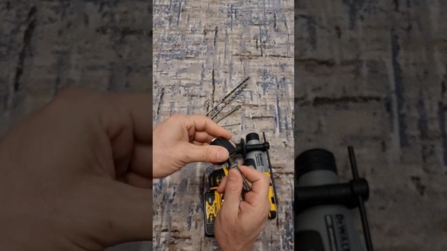 Перфоратор DeWALT DCH172 смотреть онлайн