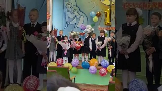 Манюська будет рассказывать стихотворение в школе смотреть онлайн