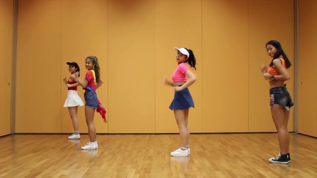 Sistar (씨스타) - Shake It _ Dance Cover By DIVADANCE