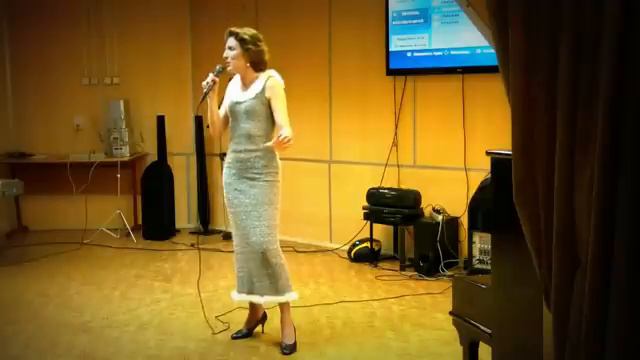 Старый рояль ("Мы из джаза") - Поёт Юлия Боголепова смотреть онлайн