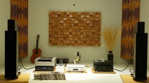 Elac BS-312 with Vocal