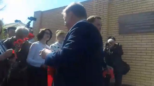 Анатолий Локоть открывает памятник Сталину в Новосибирске смотреть онлайн
