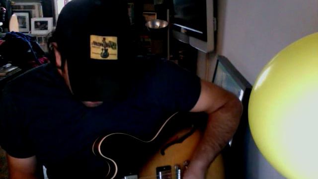 57 Humbuckers in Gibson ES-335 vs. Gibson Explorer смотреть онлайн
