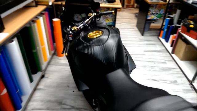 suzuki gsxr carbon by bolonakis stickers смотреть онлайн