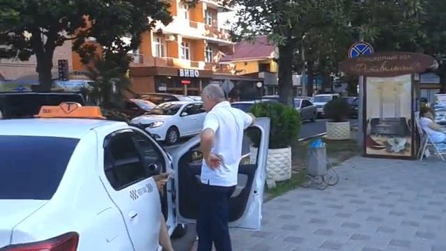 Адлер Краснодарский край, ул Калинина и ул Ленина смотреть онлайн