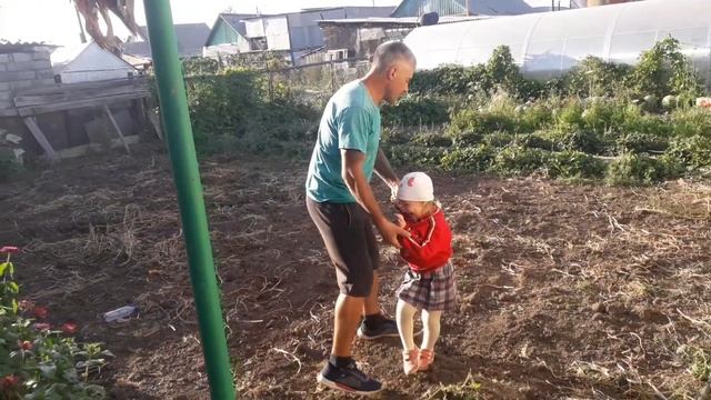 #другаяжизнь И работаем и отдыхаем. Живу обычной жизнью. #семья #огород смотреть онлайн