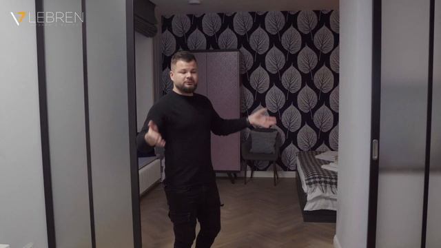 НОВОГОДНИЙ дизайн интерьера ОДНУШКИ 50 кв. м. РУМ-ТУР от компании LEBREN смотреть онлайн