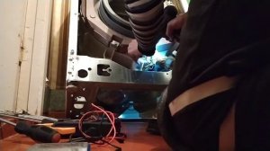 Стиральная машина Бош не заканчивает стирку