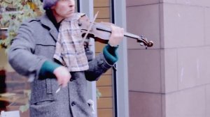 Борис Рыжий: Играл скрипач в осеннем сквере [стихи]