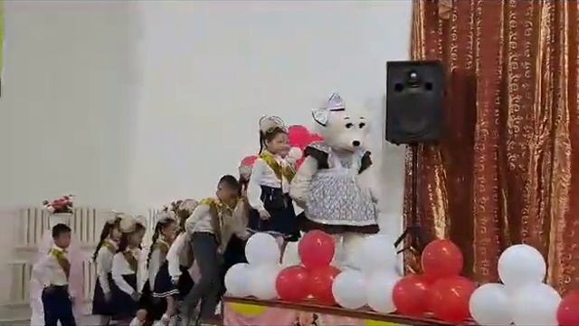 ПРОЩАНИЕ С НАЧАЛЬНОЙ ШКОЛОЙ! 4-Б ШКОЛА-ЛИЦЕЙ №266 КАЗАЛЫ. ВЫХОД ДЕТЕЙ! смотреть онлайн