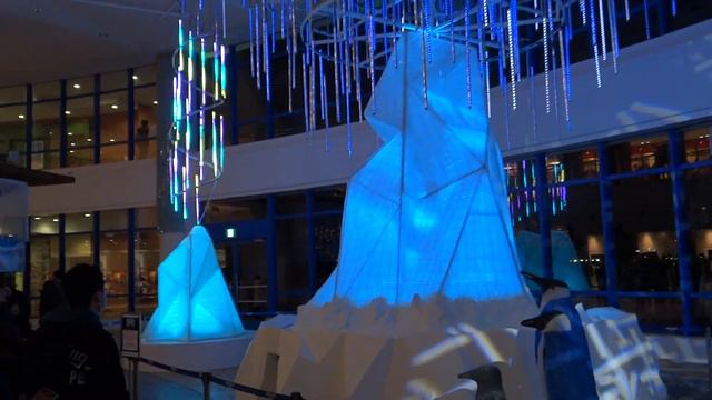 Япония.Рождественское свето-музыкальное шоу в Торговом центре Аква Сити Одайба («Aquacity Odaiba»). смотреть онлайн