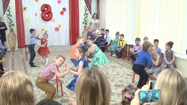 Танец "Оранжевый галстук" смотреть онлайн