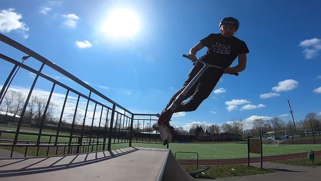 САМОКАТЕРЫ ЖГУТ смотреть онлайн