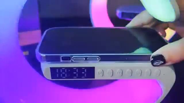 Smart Light Wireless Fast Charger Bluetooth Speaker for iPhone Samsung Mobile Phone Dock Station смотреть онлайн