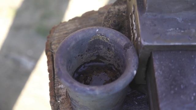 Forging a KUKRI knife Out of Rusted IRON GEAR смотреть онлайн
