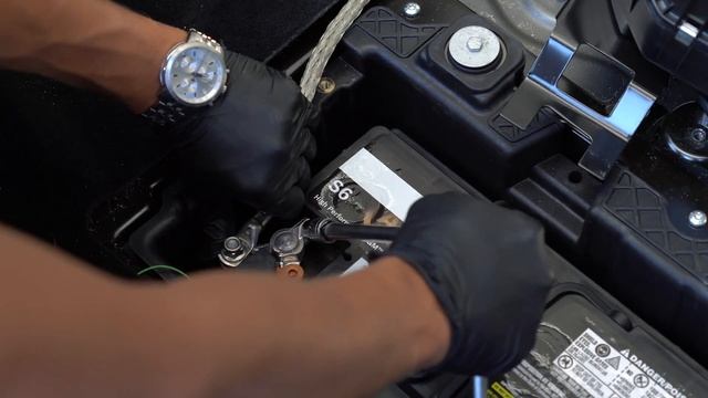 How to Replace the Battery on Range Rover 2013-2020 L405 and Range Rover Sport L494 смотреть онлайн