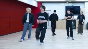 |STRAY KIDS| |смешная озвучка #?| сорри за отсутствие, как то не до видео было хпхпхп