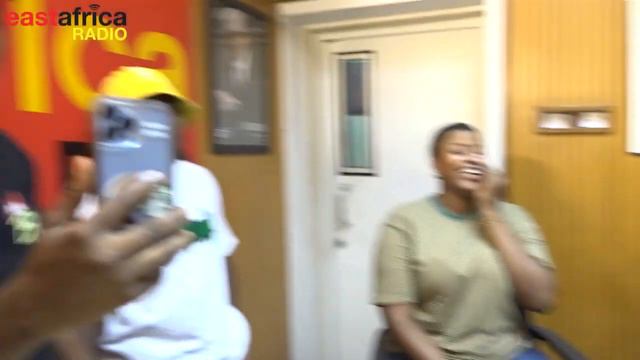 UTAIPENDA HII, Phina akiipiga Live 'Haya' Planet Bongo смотреть онлайн