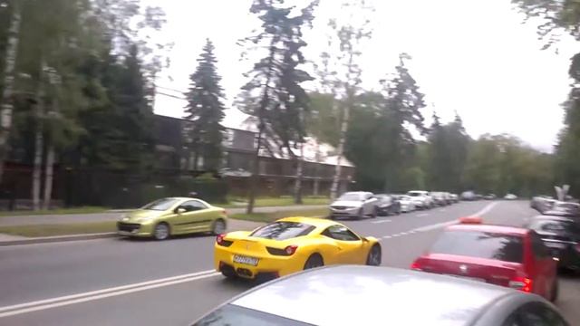 Bugatti Veyron 16.4 Grand Sport & Ferrari 458 Italia in Saint-Petersburg / в Санкт-Петербурге смотреть онлайн