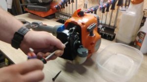 Husqvarna 122c szétszerelés / disassembly Part 4 - Légszűrő leszerelés
