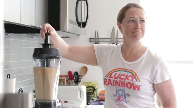 Molly Makes Margaritas - Feat. Elena смотреть онлайн