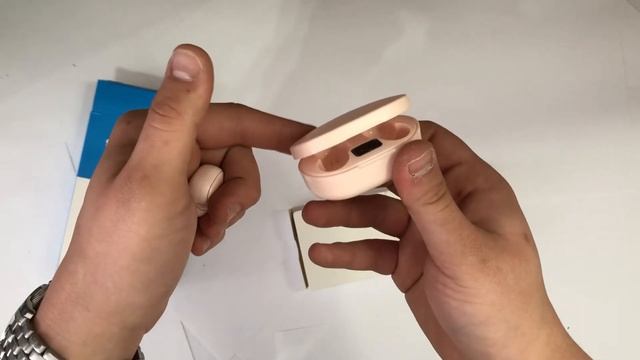 Видео обзор: Наушники TWS MiPods A6S True. Цвет: розовый смотреть онлайн