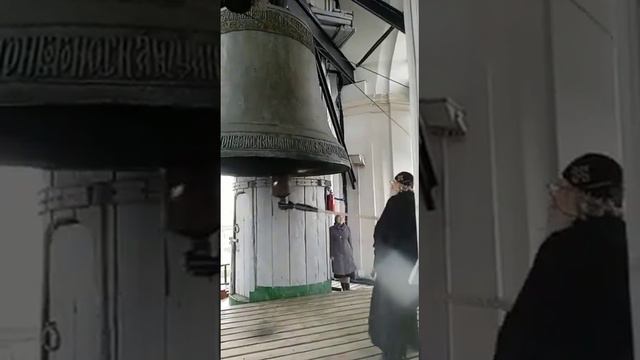 Учимся звонить. Лебедь. Колокольня Троице-Сергиева Лавра смотреть онлайн