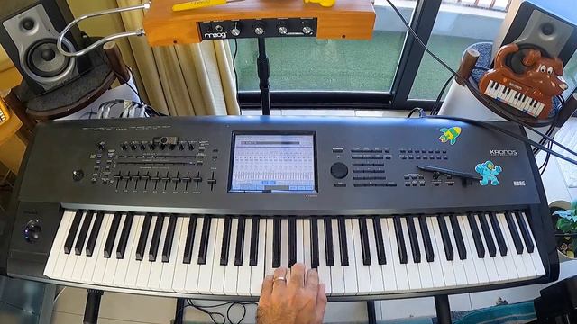 Synth Layering | Korg Kronos (plus Hacked Piano) смотреть онлайн