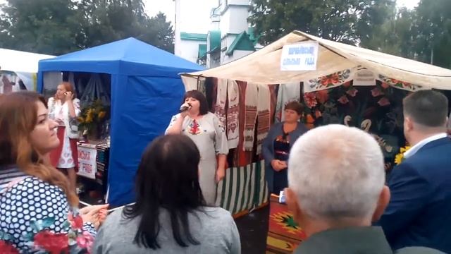 День українського прапора в Теофіполі. Співає сестра Альона смотреть онлайн