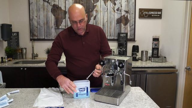 Lelit Mara X Espresso Machine: Steam Wand Cleaning with Puly Milk смотреть онлайн