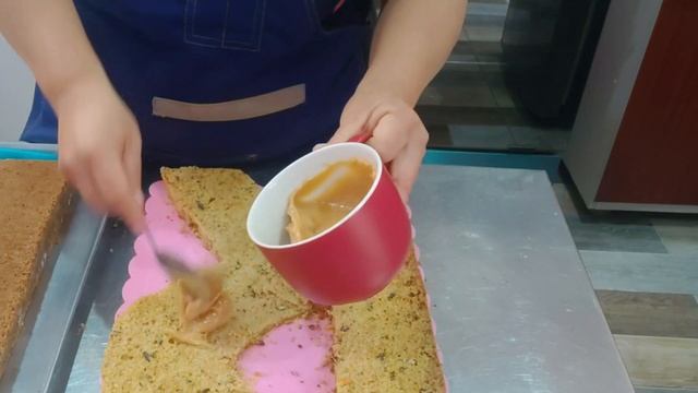 Como hacer una torta en forma de letra смотреть онлайн