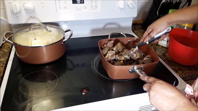 CURRY MUTTON, WHITE RICE AND COLE SLAW | BAHAMIAN COOKING