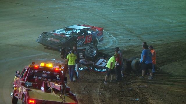 Sportsman @ Wartburg | Feature (7-3-19) смотреть онлайн