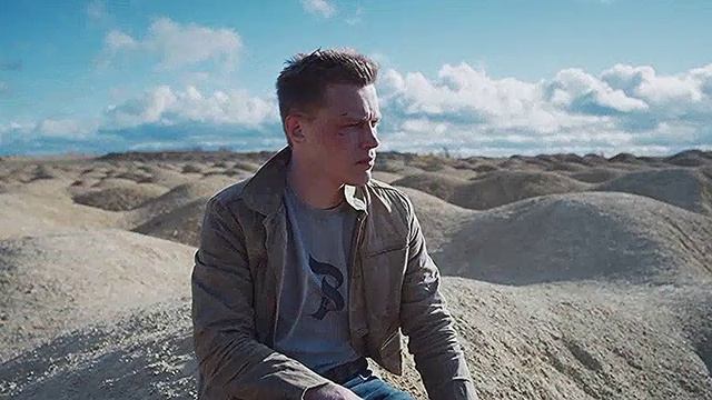 "Самая большая Луна": история о любви, эмоциях и сверхлюдях фэнтези приключения смотреть онлайн