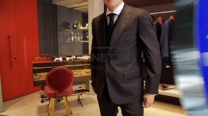 Классический универсальный мужской жилет | Деловой стиль 2021 | Безупречный мужской образ от Isaia