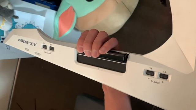 Keytar - A Keyboard With Pitch Bending Controls