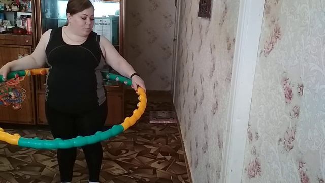 Учусь крутить хулахуп