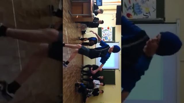 Брейк данс. смотреть онлайн