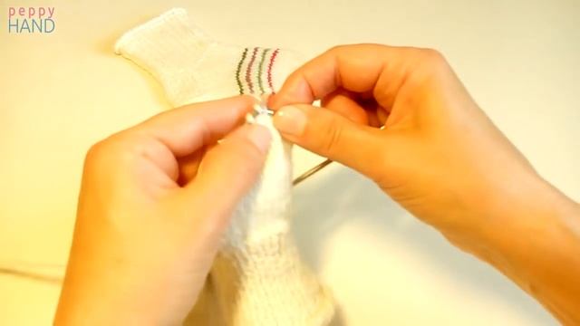 Как связать ДЕТСКИЕ НОСОЧКИ спицами | Подробный урок смотреть онлайн