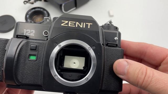 Zenit 122 USSR Russian Camera + HELIOS 44M 4 lens M42 mount #93227582 смотреть онлайн