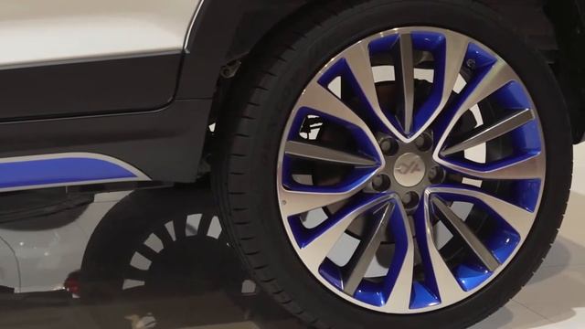 DR presented the DR3 EV at the 2019 Geneva Motor Show смотреть онлайн