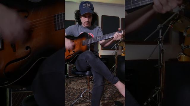 New Strings on a 1937 Martin R-18 смотреть онлайн