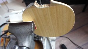 Если отломилась ручка у ракетки для настольного тенниса.Ремонт ракетки для настольного тенниса.