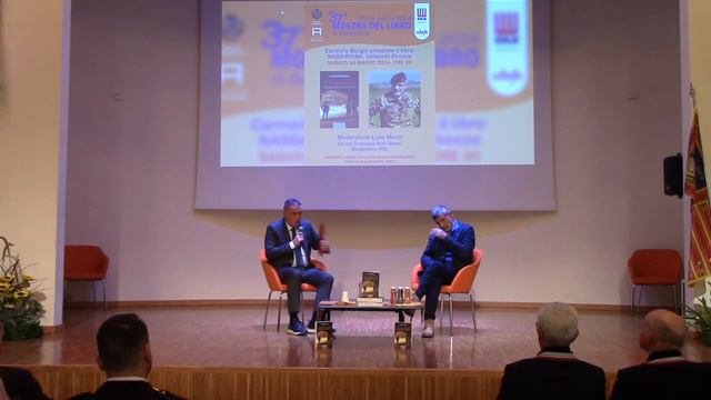 Incontro con l'autore Carmelo Burgio che presenta "Nassiriyah" смотреть онлайн