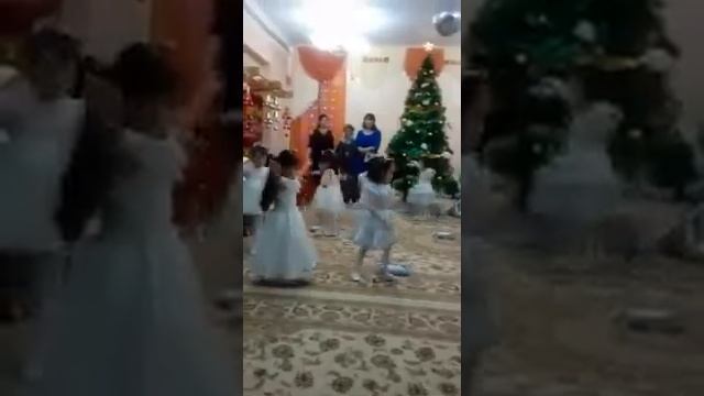 Ясли-сад "Балбобек" N°19 Новогодний утренник 2018. смотреть онлайн