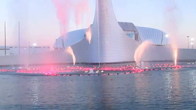 Сочи. Возле факела олимпийского огня. Живой - поющий фонтан. смотреть онлайн