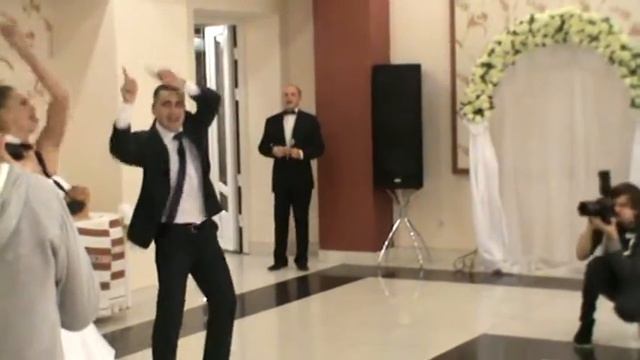 Первый танец молодоженов!;)) смотреть онлайн